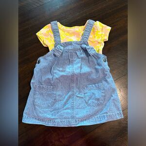 Baby girls outfit (6 months)